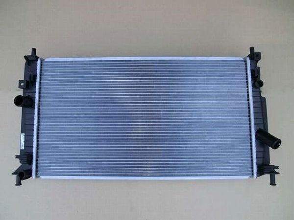 国内優良メーカー ラジエーター マツダ アクセラ 参考純正品番：LF8B