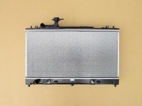 国内優良メーカー ラジエーター マツダ アテンザ 参考純正品番：LFH2-15-200C 56,760円