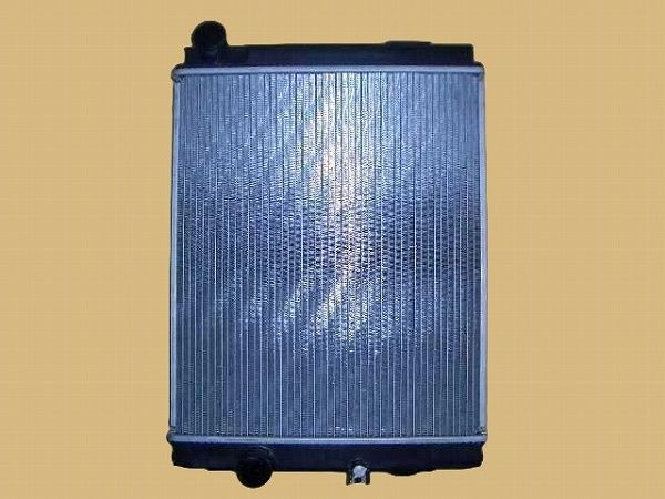 国内優良メーカー ラジエーター 三菱ふそう キャンター MT車用 参考純正品番：ME407104