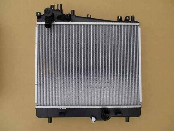 国内優良メーカー ラジエーター 三菱 ブラボー DS17V R06A AT/MT 2015年03月〜 参考純正品番：MQ514437 28,243円