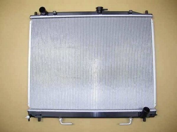 国内優良メーカー ラジエーター 三菱 パジェロ 参考純正品番：MR968285