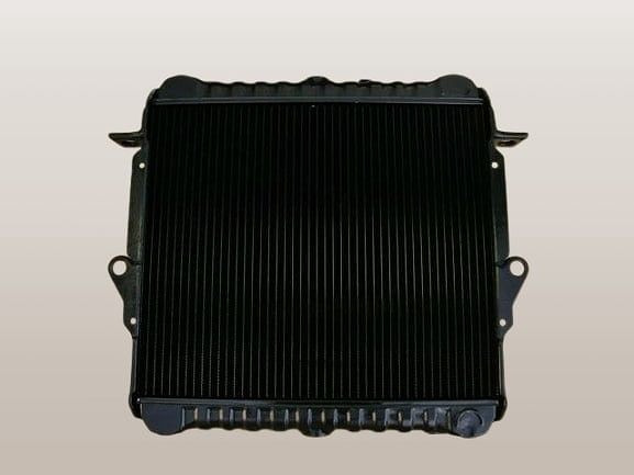 ラジエーター イスズ ファーゴ NFR12DT 4ZC1 5CMT 1988年08月〜1990年01月 MT車用 参考純正品番：8-94242-083-0 AP-RAD-2017