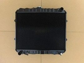 国内優良メーカー リビルトラジエーター トヨタ ハイラックス YN86 3YE 4FAT 1994年08月〜1997年08月 AT車用 参考純正品番：16400-73430