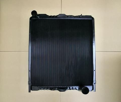 国内優良メーカー リビルトラジエーター 日産UD トラック 参考純正品番：21400-00Z72 158,675円