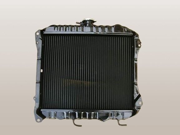 専用！！ 日産 サファリ WFGY61 TB48DE H14/11〜H19/7 AT ラジエーター