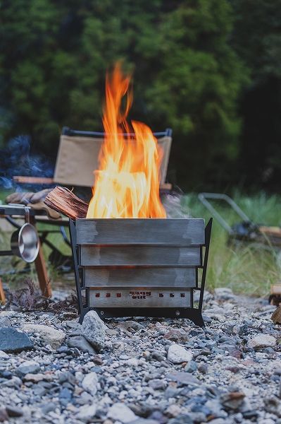 焚き火台 HangOut コモレビ・焚火台 KMB-01