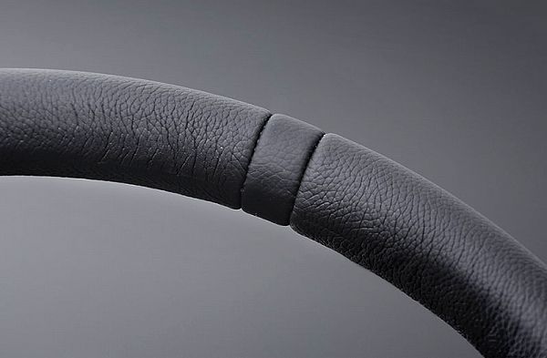 328D カー用品・バイク用品 MOMO/モモ FULL SPEED ステアリング