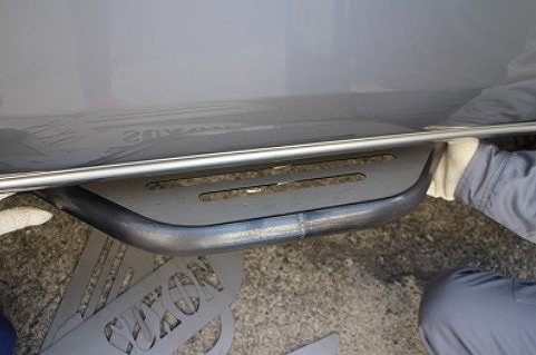 サクソン/SUXON サイドステップ サーフェーサー仕上 S文字プレート HLS-125 トヨタ ハイラックス QDF-GUN125 2GD