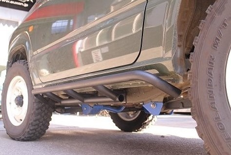 サクソン/SUXON サイドステップ 焼き付けカラー塗装 半艶ブラック JIM-864 スズキ ジムニー 3BA-JB64W R06A 660cc