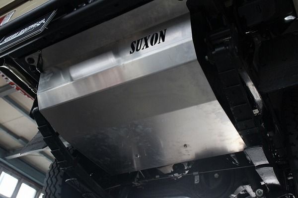 専用さん専用 サクソン/SUXON タンクガード 標準素地 SUXONロゴなし LGT-079 トヨタ