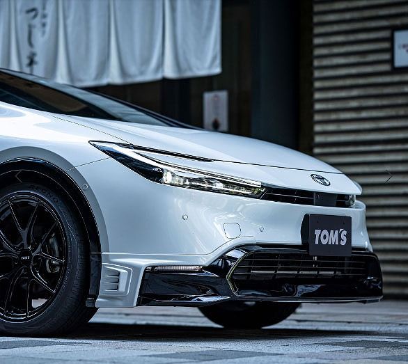 TOMS/トムス フロントスポイラー トヨタ プリウス 60系 PHEV/HEV車 Z,G,U 2WD/4WD 2023年01月〜 塗装済 選べる2塗装色