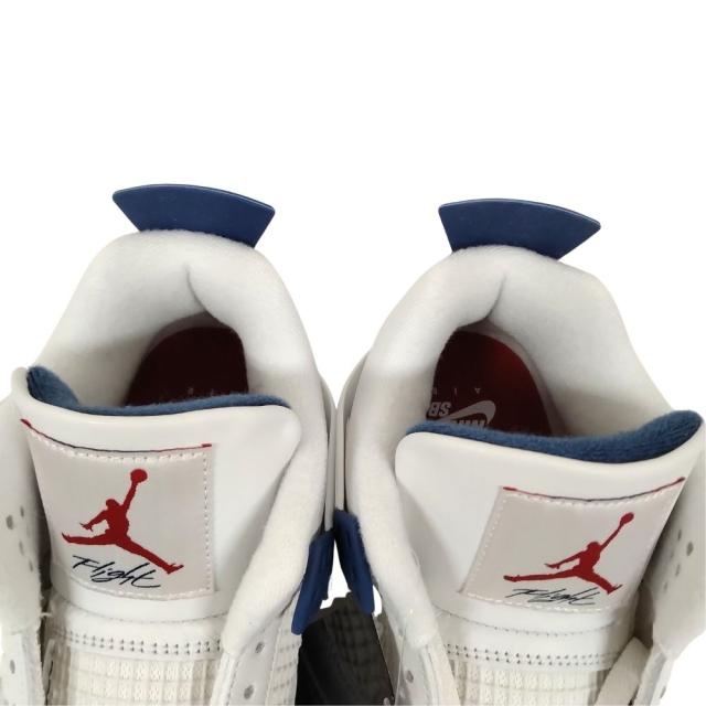 NIKE SB ナイキエスビー 品番 DR5415-100 AIR JORDAN 4 RETRO SP エア