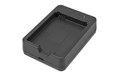 au限定】TORQUE(R) G06 バッテリー充電器 スマートフォン スマホ