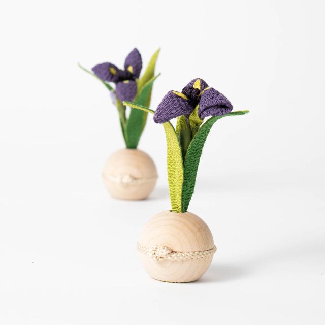 五月人形おしゃれ(5KO-0053)　かわいい　シンプル コンパクト　五月人形　木製兜　かっこいい　てづくり　モダン　ことの兜　CG金大鍬　麻の葉　NB収納飾りの通販は