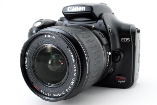 【中古】キヤノン Canon EOS Kiss Digital レンズキット ブラック 美品 ストラップ付きの通販は