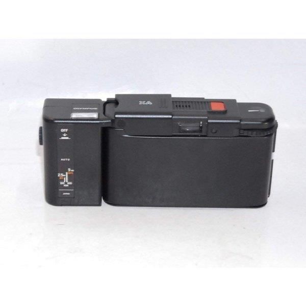 OLYMPUS XA + A11フラッシュ Olympus XA Camera with A11 Flash | Blue Moon Camera