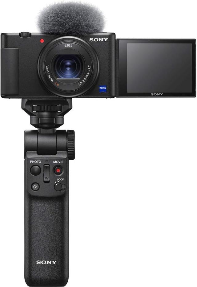 【中古】ソニー Vlog用カメラ VLOGCAM デジタルカメラ ZV-1 シューティンググリップキット(同梱グリップ:GP-VPT2BTブラック、バッテリーパック+1個) ウィンドスクリーン付属 24-70mm F1.8-2.8 ズームレンズ ブラック ZV-1G Bの通販は