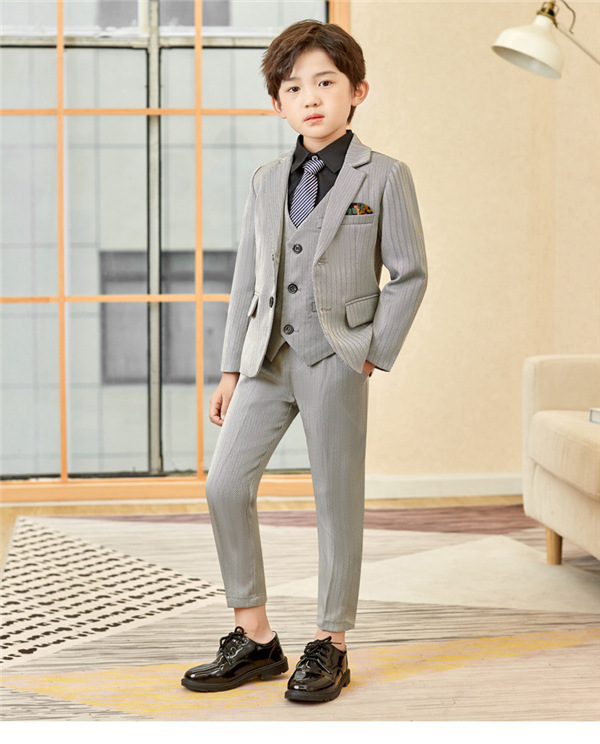 【年内限定値下げ中】スーツセット　男の子　小学生　卒業式 キッズスーツ 男の子スーツ 卒業式 レンタル 入学式 スーツ