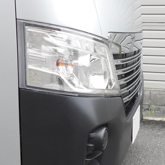 NV350 後期 キャラバン E26 2型 ライダールック メッキ フロントグリル インナーブラック 純正タイプ フロントカメラ無し エンブレムレス 標準 外装 カスタムパーツ 日産の通販は