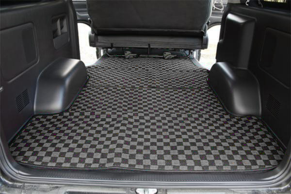 200系 ハイエース 4型 5型 S-GL フロアマット チェック柄 黒/赤 8点 フルセット 新品 フロント リア 荷室 ステップ パワースライドドア車 トヨタ ハイエース 200系 フロアマット トランクマット ラゲッジマット