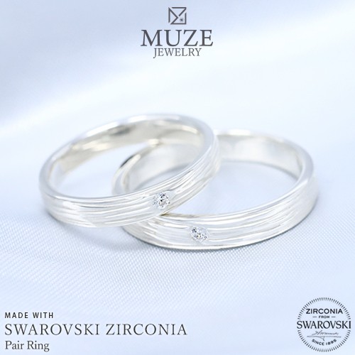 スワロフスキー ペアリング SWAROVSKI 結婚指輪 MUZE JEWELRY マリッジリング 指輪 プラチナ仕上げ カップル リング ペア プラチナ仕上げ SV925 made in japan 刻印 名入れ roryxtyleの通販は