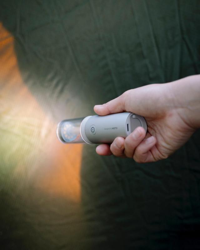 HOTO キャンピングライト 充電式 キャンプライト 小型 軽量 携帯 3つ照明モード 3100mAh 大容量 バッテリー 最大180ルーメン 8-50時間点灯 ポータブル 折りたたみ式ランプシェード 隠しフック Type-C充電 誕生日プレゼント 男性 父 彼氏 プレゼント 父の日 懐中電灯 防災_8
