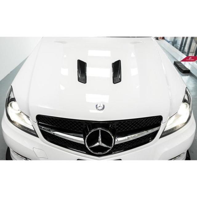 BENZ メルセデス・ベンツ Cクラス W204 後期用 C63 AMG 用 ブラックシリーズタイプ ダクト付 ボンネットの通販は