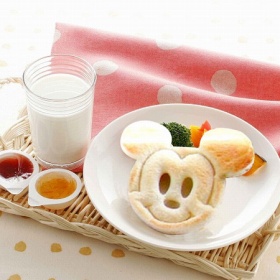 キャラクター 食パン抜き型 ミッキーマウス 簡単キャラ弁 お弁当グッズ 子供 ミッキー の通販はau Pay マーケット お弁当 グッズのカラフルbox