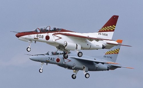ハセガワ 1/48 川崎T-4“レッド ドルフィン 07380（中古品）
