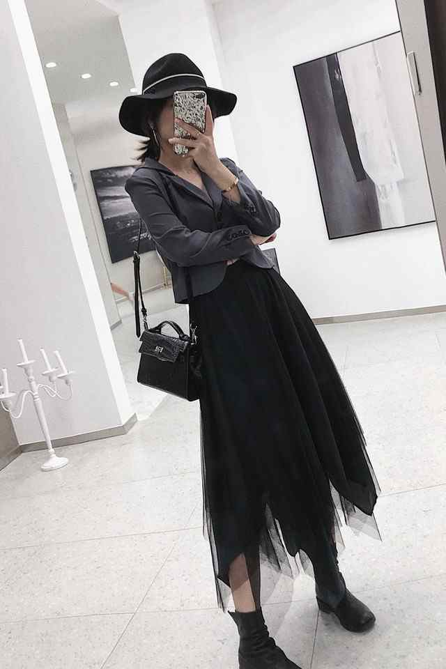 ロング スカート レディース ミモレ かわいい きれいめ シンプル 大人女子 上品 おしゃれ こなれ感 透け感 インスタ イベント キュート ラブリー クール エレガント 存在感 無地 秋 冬 通学 旅行 デート お出かけ 休日 ブラック 個性的 送料無料の通販は
