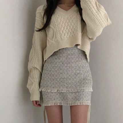 トップス スカート セーター ミニスカート ショート丈 袖あり 長袖 ボリューム袖 萌袖 Vネック 襟付き ストレート バックリボン ポリエステル 厚手 上下セット かわいい 大人可愛い 大人 おしゃれ 大人可愛い 大人女子 ラブリー キュート ガーリー 柄 ツートン ツイード風 秋の通販は 5,275円