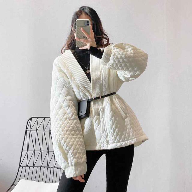 オーバーサイズ ゆったり アウター ブルゾン ジャケット 上着 もこもこアウター ショート丈 袖あり 長袖 ドルマンスリーブ Vネック 前開き キルティング かわいい シンプル カジュアル おしゃれ お洒落 かっこいい ラフ メンズライク スポーティー キュート 抜け感 無地 秋 Sの通販は 6,580円