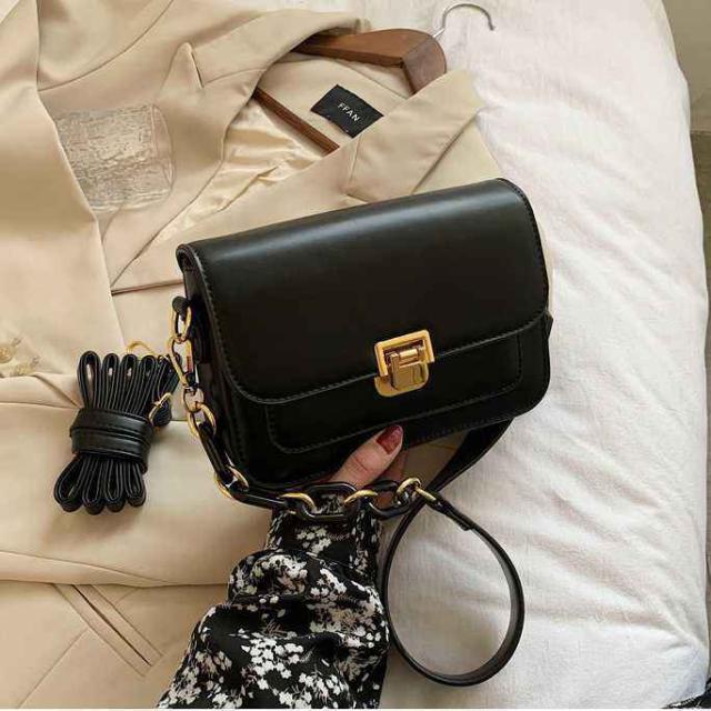 バッグ バック カバン かばん レディースバッグ レディースバック ショルダーバッグ ショルダーバック 斜めがけバッグ 斜め掛けバッグ 便利 肩がけ 肩掛け 軽量 軽い 自立 使いやすい 収納 多収納 便利 軽量 軽い スリム 使いやすい スクエア型 四角 ファスナー 合皮 大人の通販は 4,674円