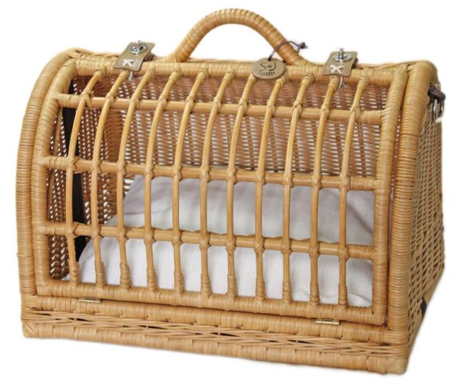 ペット用キャリー ラタンキャリーマイン キャラメル 猫用 推奨体重〜6kgまで  外寸 幅44.5cm×奥30.5cm×高37cm ハンドル含む 内寸 幅41cm×奥23cm×高26cmの通販は
