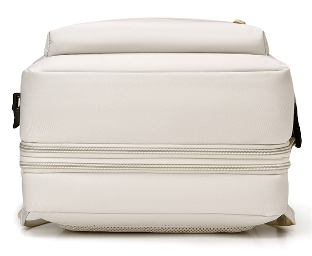 リュックサック 拡張収納 大容量 リュック 撥水 USBポート付き 防水 PC