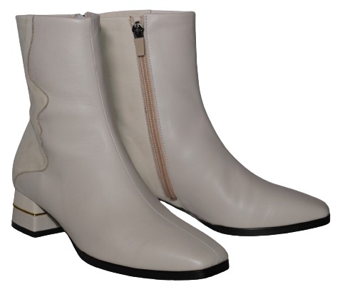 【靴のHOSHIKAWA】  『NINE DI NINE 2631』 ナインディナイン ブーツ 21.5cm〜24.5cm EEE ライトグレー ショートブーツ ショート丈 ヒール 本革 国産 秋冬