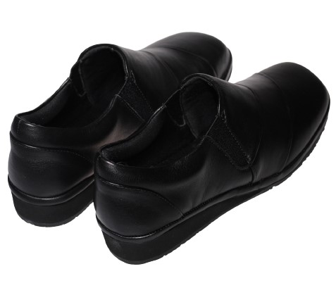 【靴のHOSHIKAWA】  『A-OK 9461』 エーオーケー スリッポン 22cm〜24.5cm EEEE ブラック カジュアル レディース ローヒール スクエアトゥ 牛革 防滑