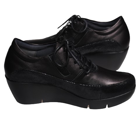 【靴のHOSHIKAWA】  『Monet 881311』 モネ スニーカー 21.5cm〜24.5cm EEE カジュアル ブラック ゴムレース コンフォート 日本製 本革