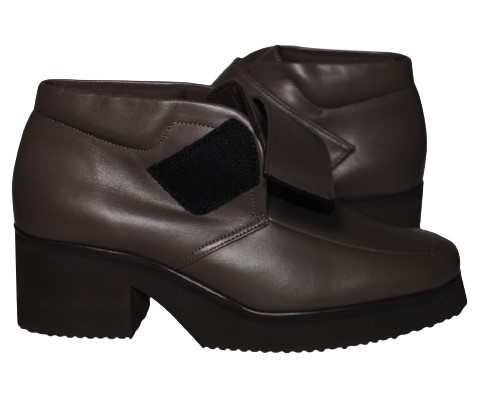 【靴のHOSHIKAWA】  『MONET 883301』 モネ ショートブーツ 21.5cm〜24.5cm レディース チャコール ブーティー マジックテープ スクエアトウ 厚底 本革 秋冬