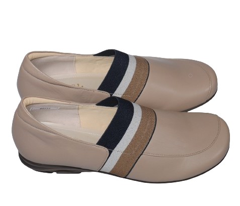 【靴のHOSHIKAWA】  『MONET 88933』 モネ グレージュ 21cm〜24.5cm EEE レディース スリッポン レザーシューズ 幅広