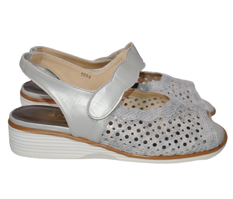 【靴のHOSHIKAWA】  『MODE NINE 7394』 モードナイン サンダル 21.5cm〜25cm EEEE アイボリー スクエアトゥ フラット底 防滑 本革 日本製