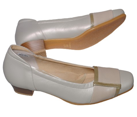 靴のHOSHIKAWA】 『Dona Miss 5830』 22cm〜25cm EEE ドナミス