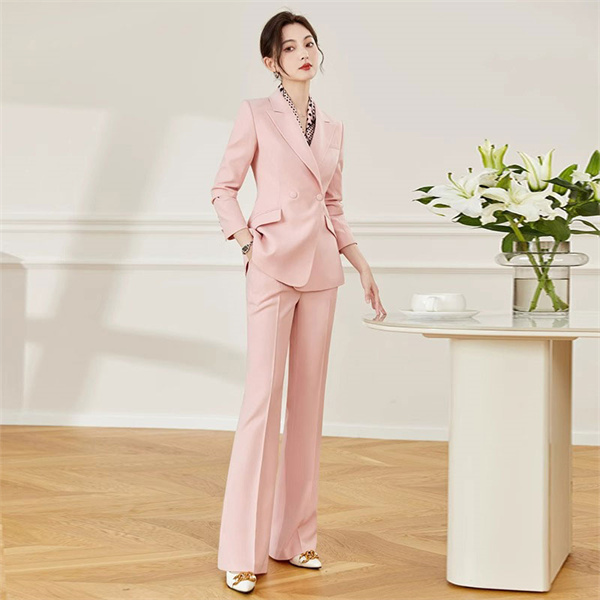 PRADA,Pコート　美品　50 Pradap (ประดับ)