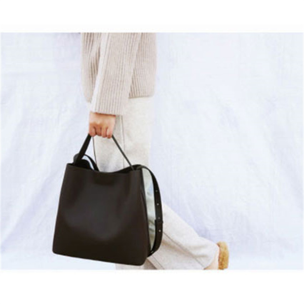 ショルダーバッグ レディース OL 本革 撥水 ハンドバッグ 無地