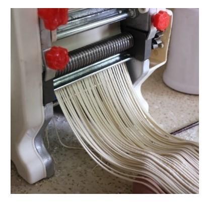 電気麺プレス ステンレス鋼製麺機 幅200mm 業務用 簡単操作 220V 複数台納入可_3
