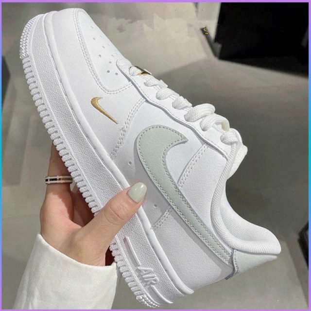 新品NIKE AIRFORCE1MIDレディーススニーカー