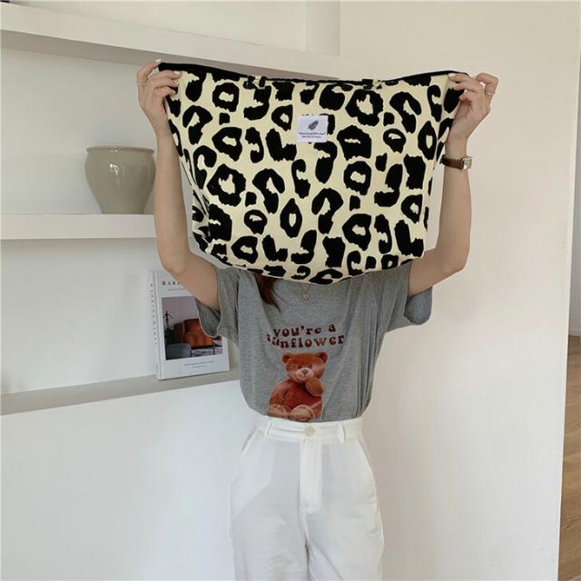 美品✨ファロルニ　編み込み　ハラコ　豹柄　パテント　ハンドバッグ　ポーチ付き 美品✨ファロルニ 編み込み ハラコ 豹柄 パテント ハンドバッグ