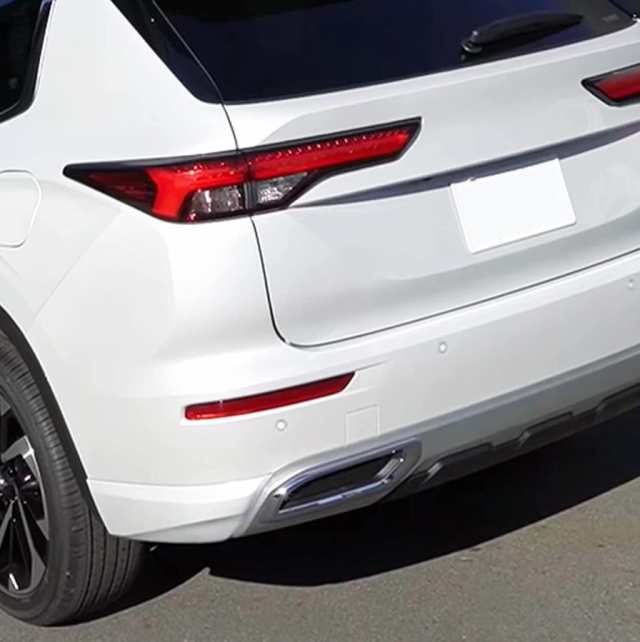 新型 アウトランダー PHEV GN0W パーツ リアバンパーガーニッシュ