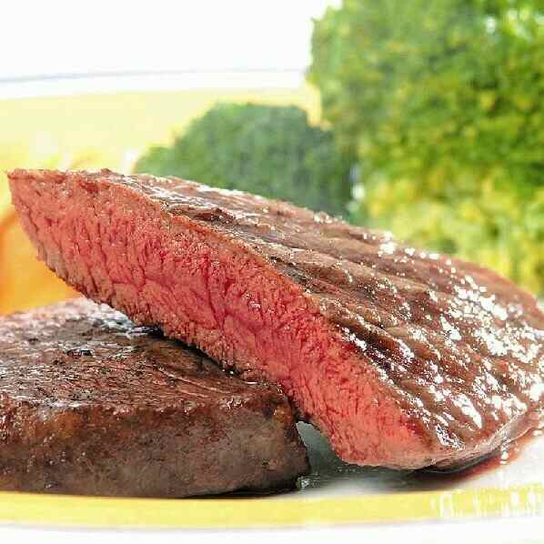 宮崎牛専門「ミヤチク」宮崎牛モモステーキ 140g×2 《送料無料》 宮崎 冷凍 プレゼント ギフト 贈答 贈り物 ご褒美 お中元 お歳暮 お祝い 内祝い 敬老の日 お取り寄せ 人気 高級 牛肉 ミヤクチ ブランド牛 宮崎牛 ステーキ もも 4等級以上【売れ筋】【当店オススメ】の通販は