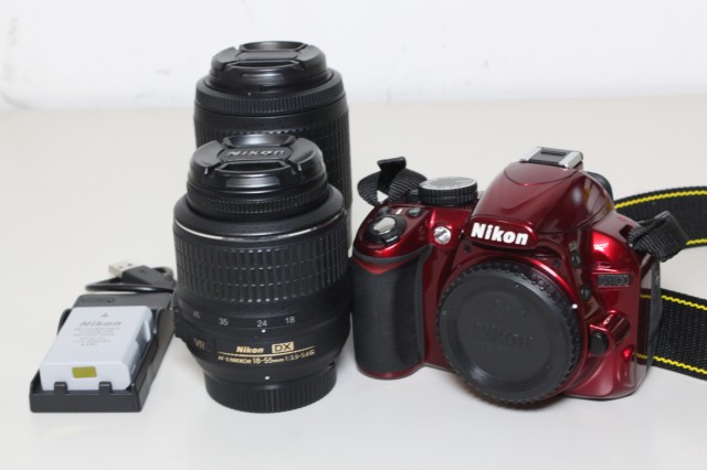 Nikon D3100 ダブルズームキット  デジタル一眼レフ